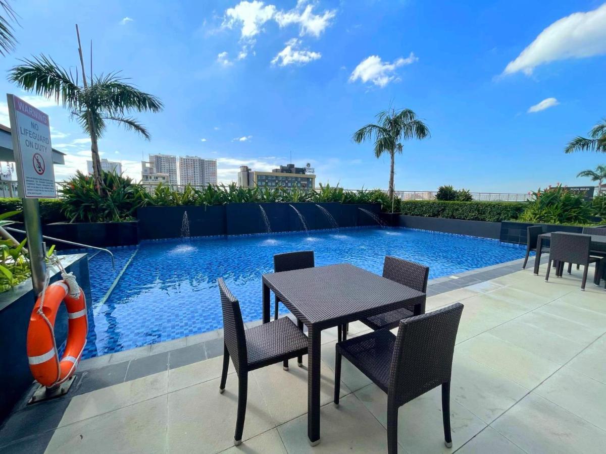 Cozy Penthouse 2Br Suite W Balcony - Amazing Manila Bay View And City Skyline Near Moa Pasay Dış mekan fotoğraf