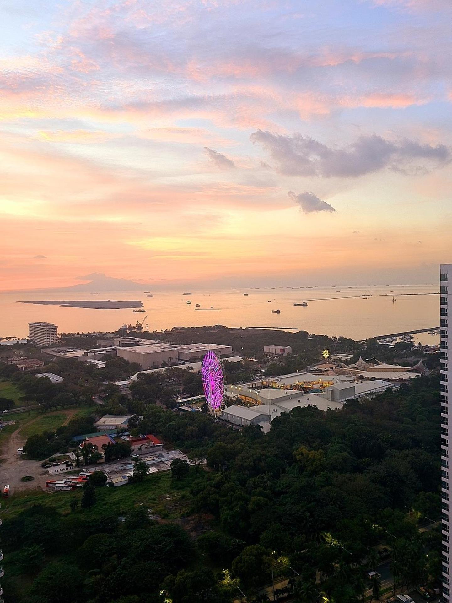 Cozy Penthouse 2Br Suite W Balcony - Amazing Manila Bay View And City Skyline Near Moa Pasay Dış mekan fotoğraf
